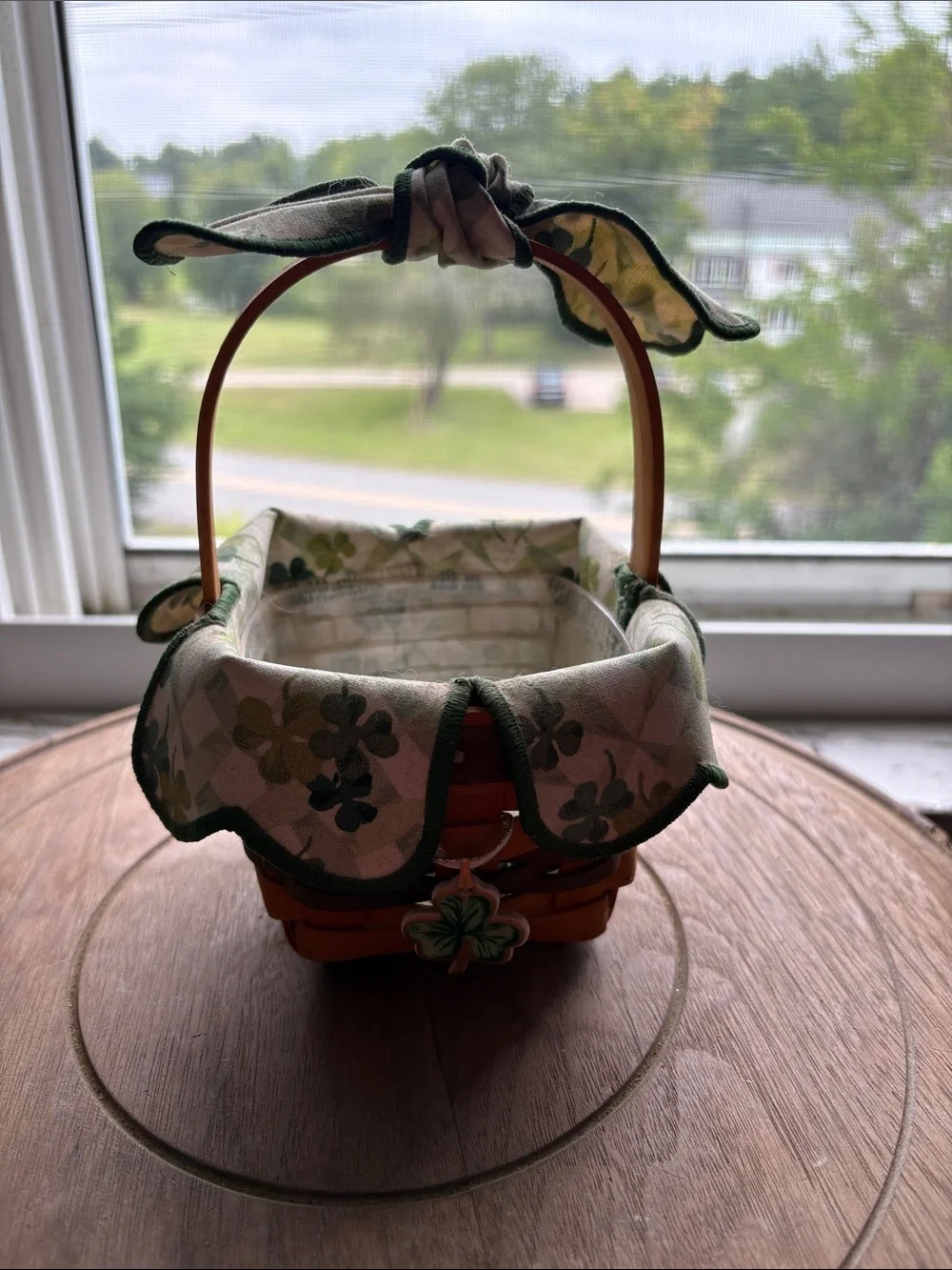Longaberger Fabric-Lined Shamrock Basket 1999